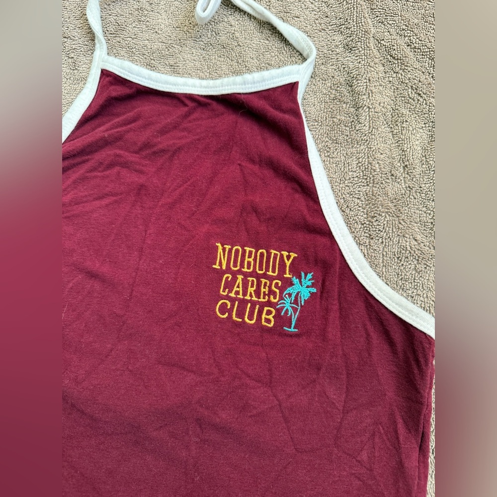 🌴Forever 21 Maroon Nobody Cares Club Embroidered Maroon Halter Crop Top - Medium - Picture 3 of 6